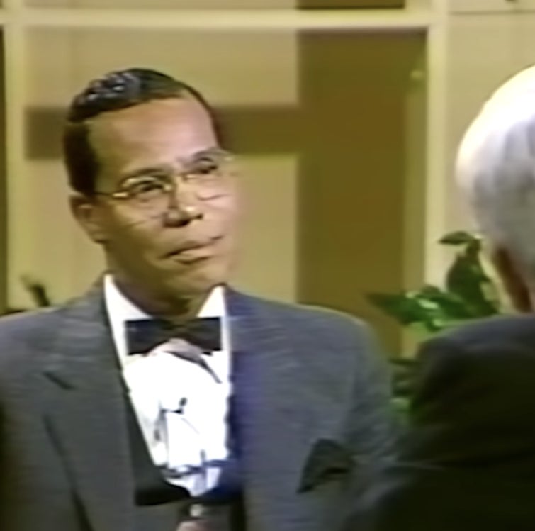 Minister Louis Farrakhan on Donahue (1985) - Reelback