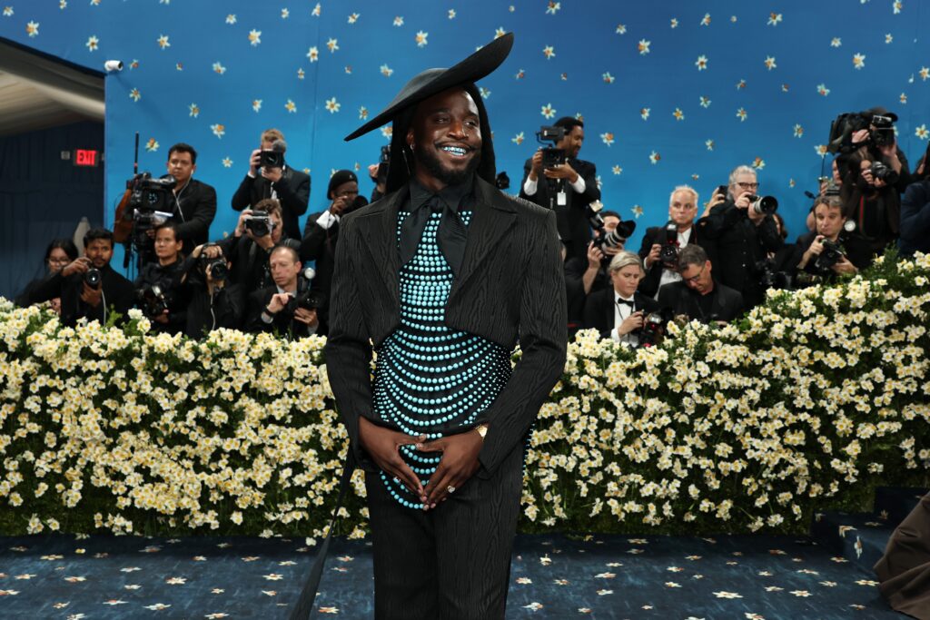 Shaboozey’s Met Gala Look Was Relentlessly Roasted, But Critics Say it’s a Sinister Pattern New Black Artists Shouldn’t Ignore