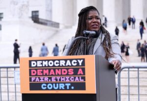 Here Are The Black Politicians You Need To Know In 2024
