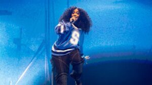 Ouch! Watch SZA’s Rough Opening Night Incident on Her Tour With Kendrick Lamar