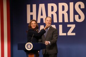 Here’s What Kamala Harris, Doug Emhoff Really Think of Their ‘SNL’ Impressions