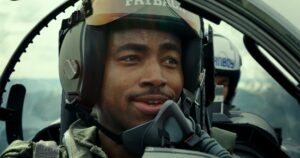 Top Gun: Maverick Stars Jay Ellis, Greg Tarzan Davis Discuss Representing Black Pilots