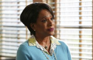 Sheryl Lee Ralph Receives her Emmy-Winning Flowers From Beyoncé, Kid Cudi