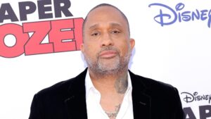 Oz-Ish? Kenya Barris Tapped to Write, Direct Upcoming Wizard of Oz Remake