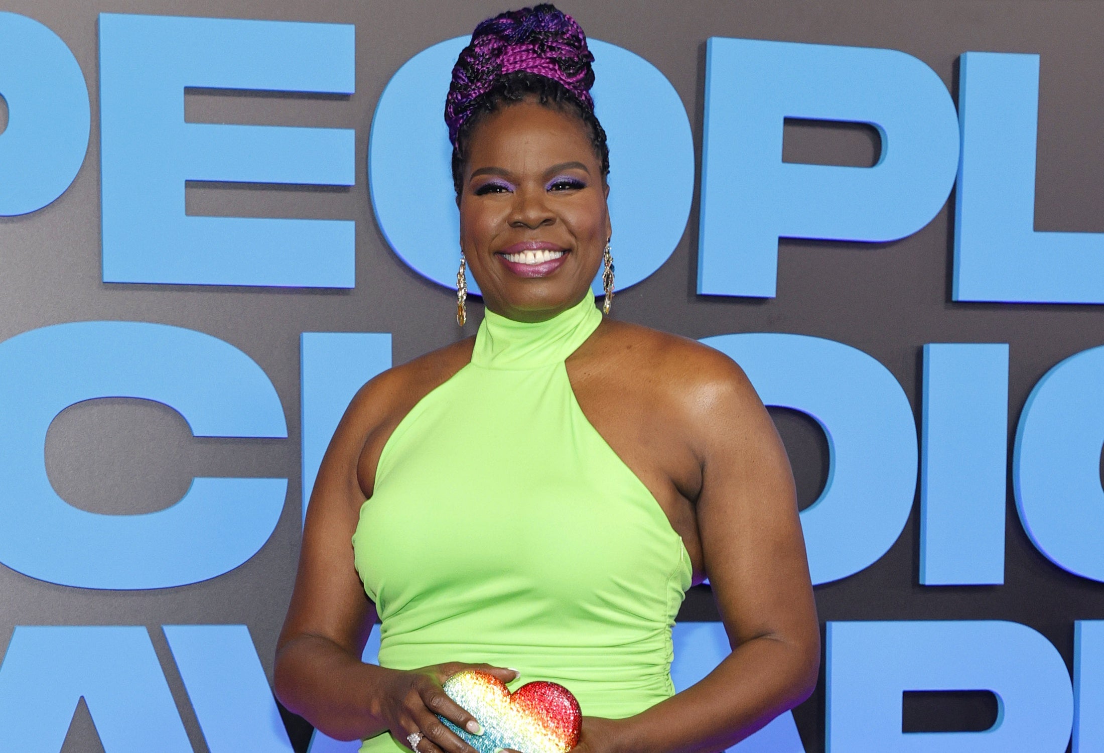 SANTA MONICA, CALIFORNIA - DECEMBER 07: Leslie Jones attends the 47th Annual People’s Choice Awards at Barker Hangar on December 07, 2021 in Santa Monica, California. (Photo by Amy Sussman/Getty Images,) Photo: Getty Images Amy Sussman