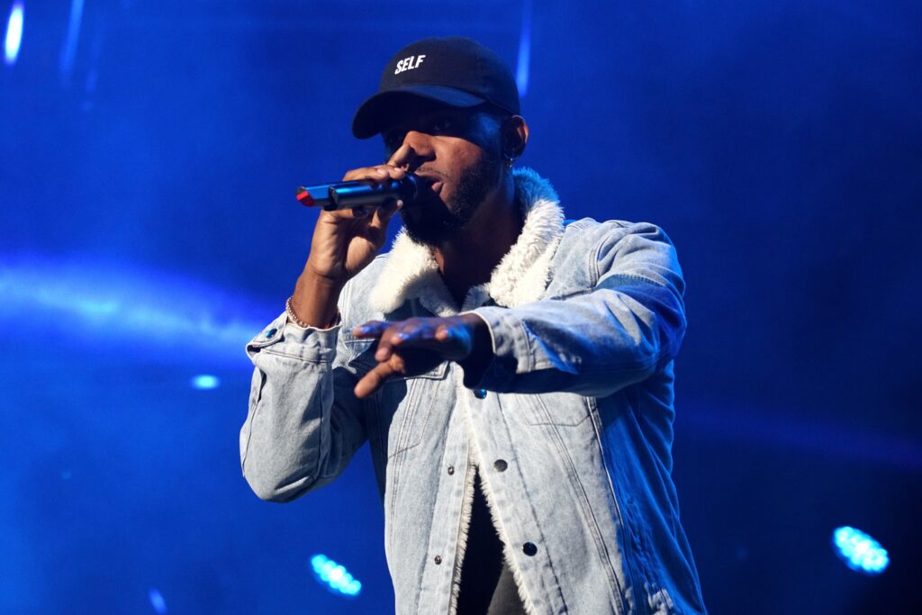 Bryson Tiller To Release A Christmas Album Later This Month