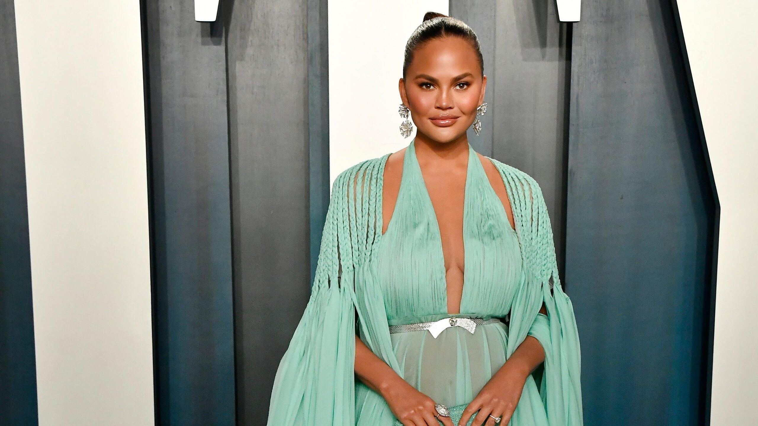 :Chrissy Teigen attends the 2020 Vanity Fair Oscar Party on February 09, 2020 in Beverly Hills, California. Photo: Getty Images Frazer Harrison