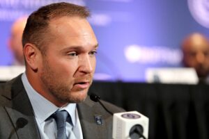 Twitter Sets Former NFL Star Brian Urlacher Straight After He Comes for Jacob Blake