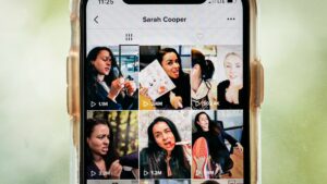 TikTok Trump Impersonator Sarah Cooper Scores Comedy Variety Show at Netflix, Maya Rudolph to Executive Produce