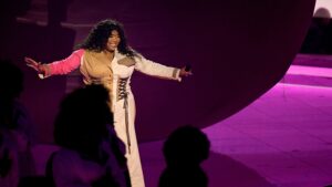 100% That Billboard Topper: Lizzo Scores No. 1 With ‘Truth Hurts,’ Which She Originally Released in 2017