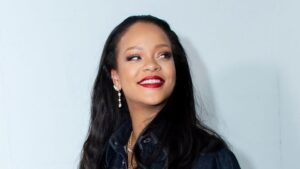 R9 Lives: Rihanna Shows Behind-the-Scenes Proof That Her New Album Is Coming