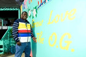 Back to the Essence: Tracy Morgan Returns to Bed-Stuy Community Garden to Kick Off 2nd Season of The Last O.G.